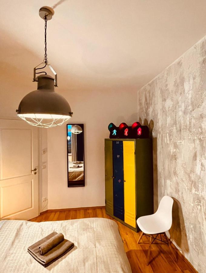 Edle Ferienwohnung - Industrial Style Dresda Esterno foto