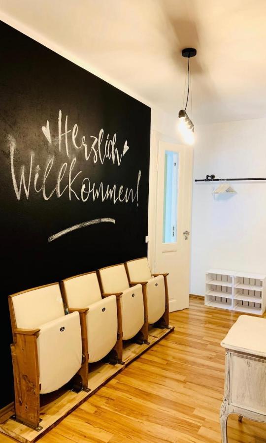 Edle Ferienwohnung - Industrial Style Dresda Esterno foto